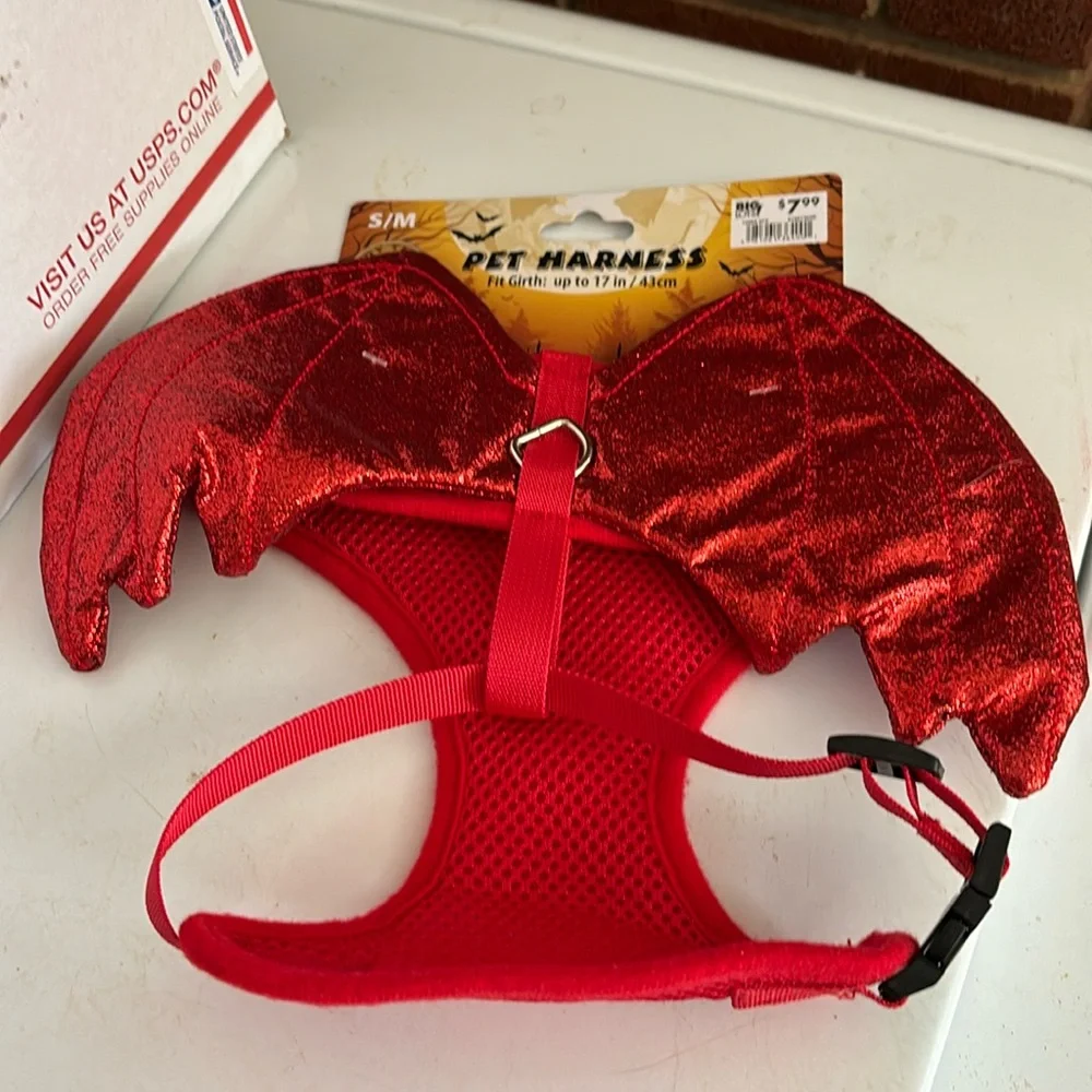 NWT Toy Time Dog Pet Harness Fit Girth up to 17” S/M Red Glitter Bat Wings Clips